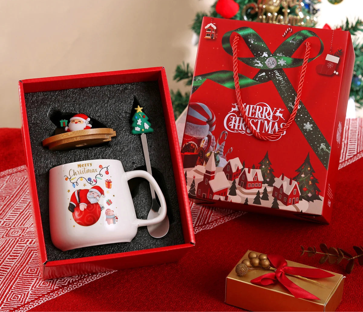 Christmas gift ceramic mug with lid and spoon